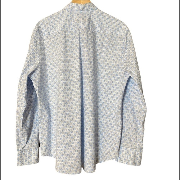 Robert Graham Men’s Classic Fit Button Down Shirt. Size 2XL - Picture 2 of 9